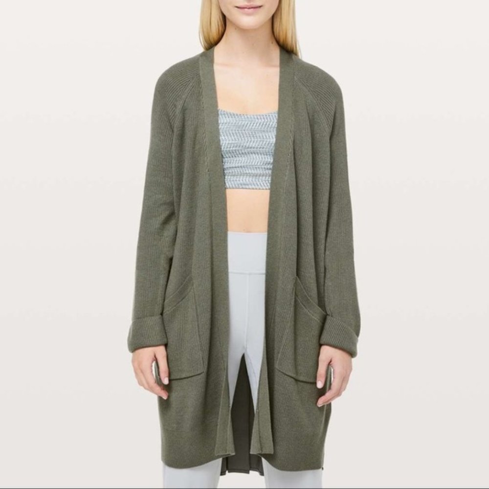 Lululemon still at ease wrap